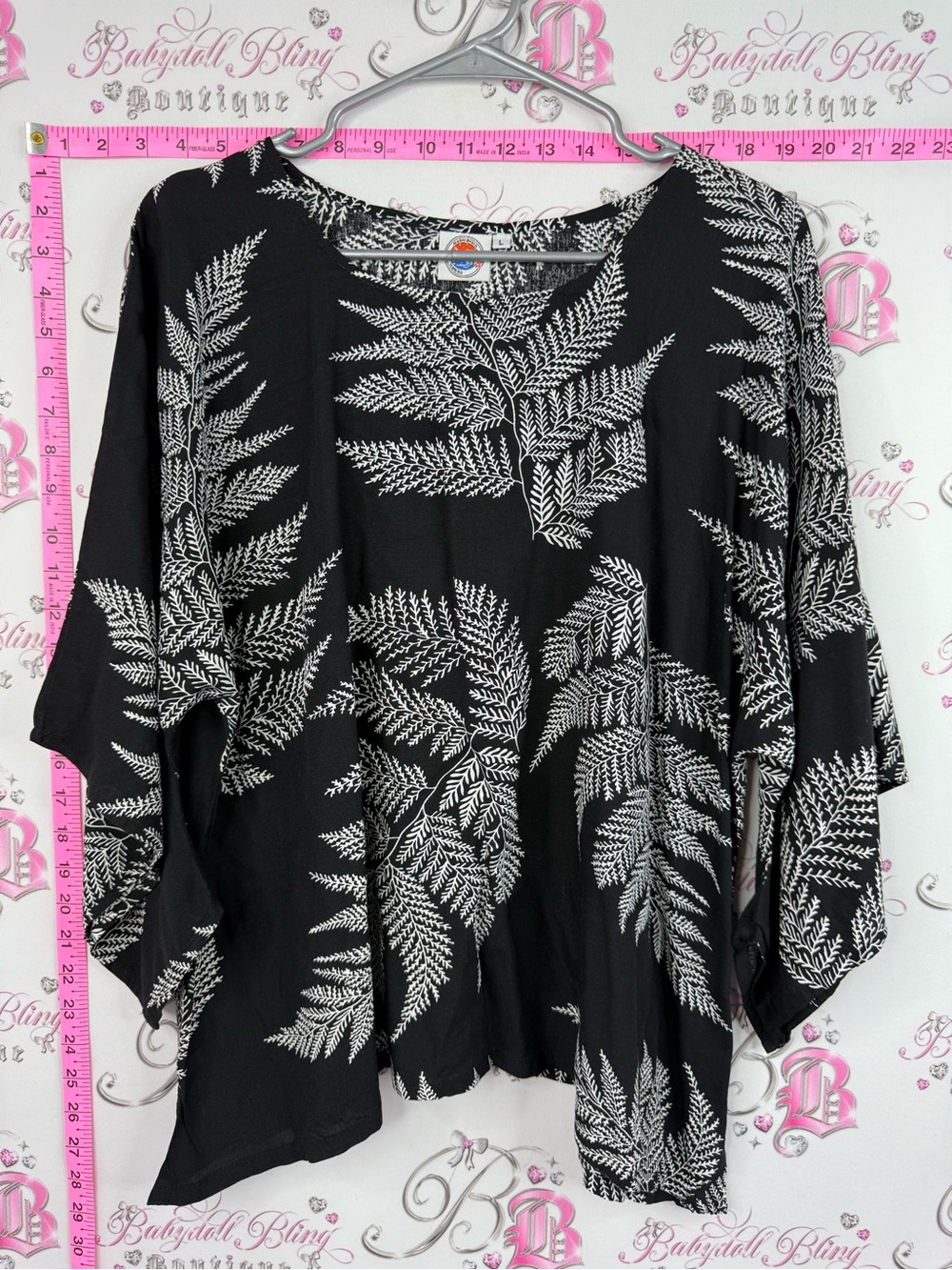 Makai beach Hawaii Black Fern Print shirt Top - Lightweight Style